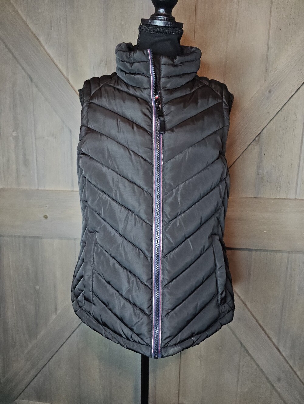 Tommy Hilfiger Women's Black Quilted Puffer Vest Full Zip Mock Neck Medium